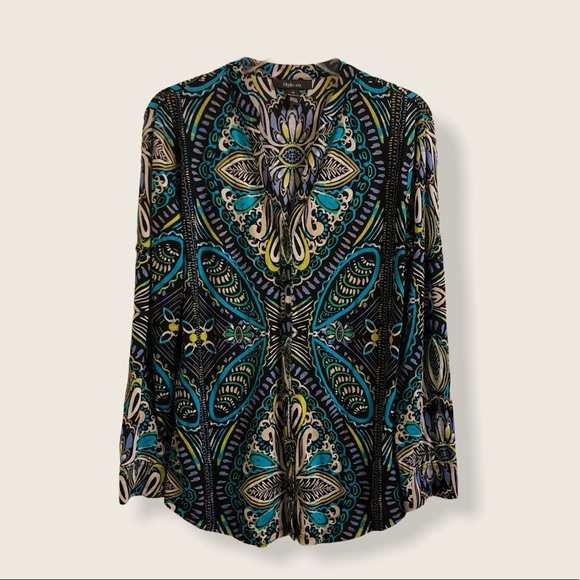 Style & Co. Tops - style & co V-neck multicolored button down blouse M